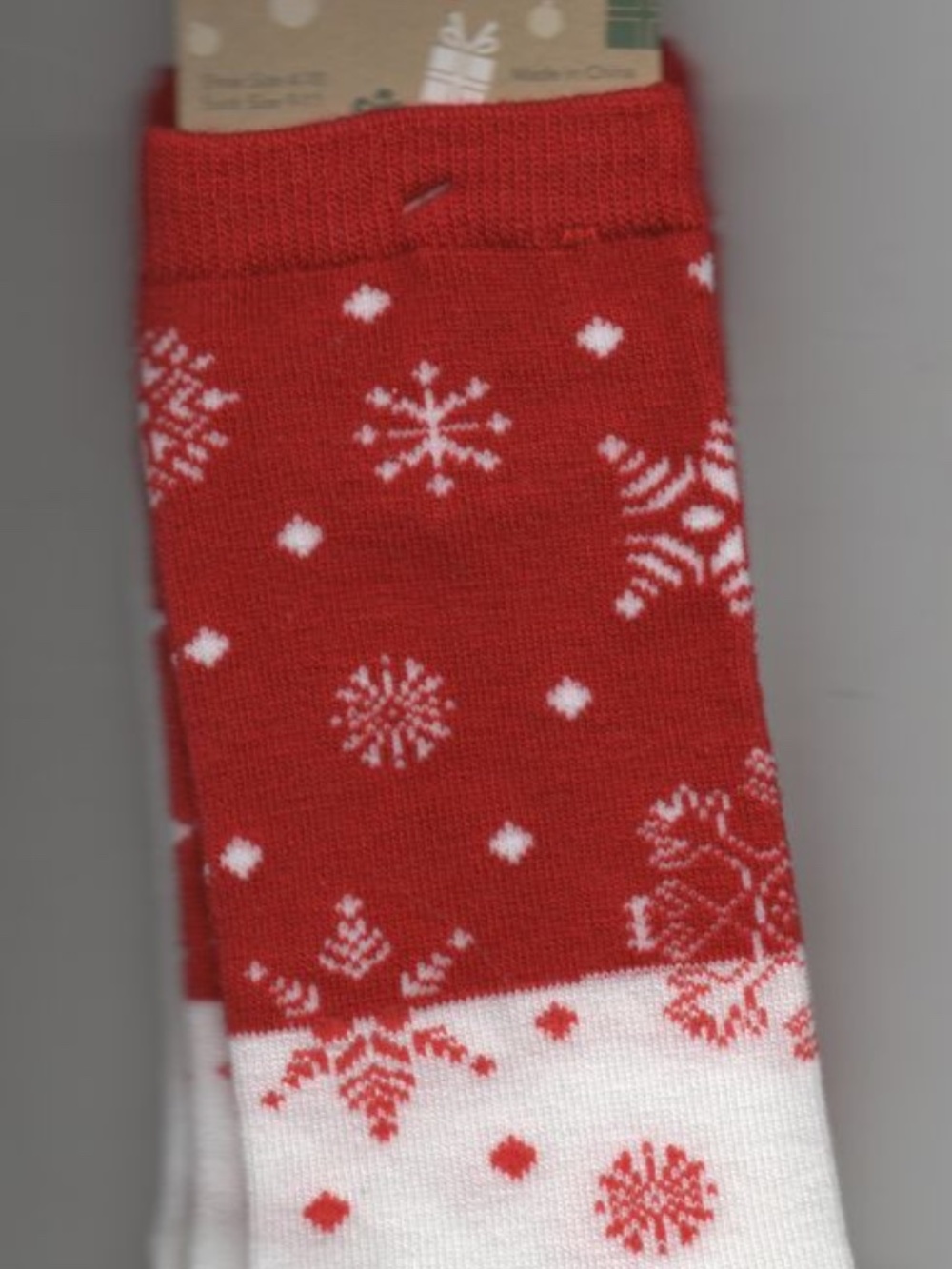 K. Bell Red & White Snowflake Xmas Misses Crew Socks Ladies Shoe Size 4-10 NEW